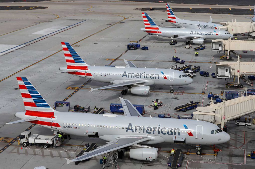 Sospensione voli American Airlines negli USA: ripristino dopo black out tecnico di tre ore