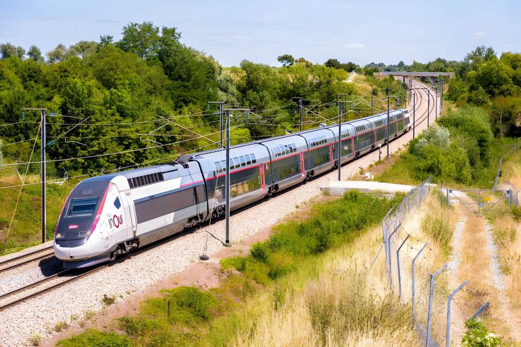 Caos ferroviario in Francia: Suicidio di un macchinista blocca la linea TGV