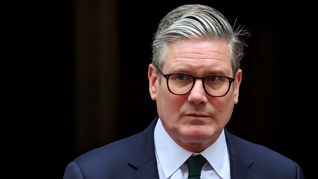 Starmer e l’Europa: il difficile equilibrio tra Brexit e nuove relazioni UK-UE nel 2025