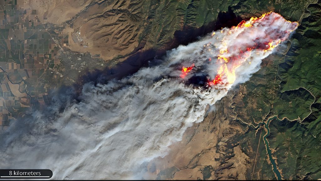 California in fiamme: le immagini satellitari mostrano la devastazione