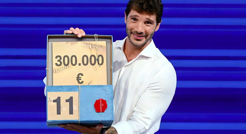 Stefano De Martino tra successo televisivo e vita privata: dall’affetto dei fan ai riferimenti personali