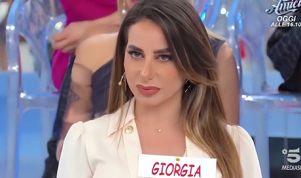 Giorgia del Trono over chiude con Mario: la controversia su un bacio