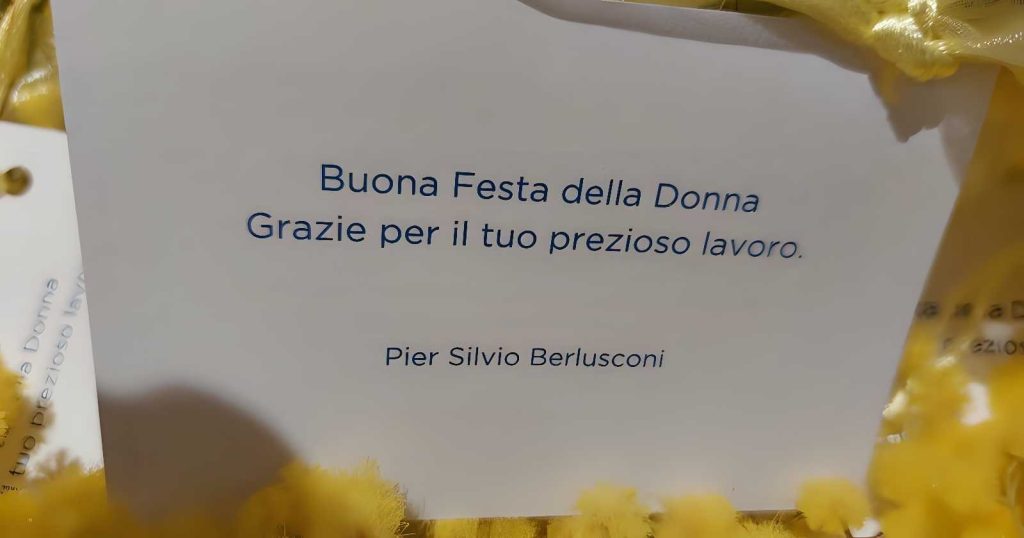 Pier Silvio Berlusconi omaggia le donne di Mediaset con mimose per l’8 marzo