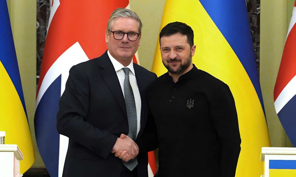 Cessate il fuoco e ripresa degli aiuti a Kyiv: Il ruolo fondamentale di Keir Starmer nelle trattative tra Trump e Zelenskyy