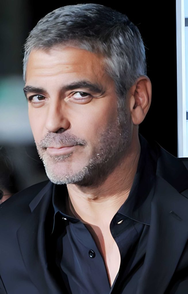 George Clooney cambia look per Broadway: nuovo colore di capelli per Good Night and Good Luck