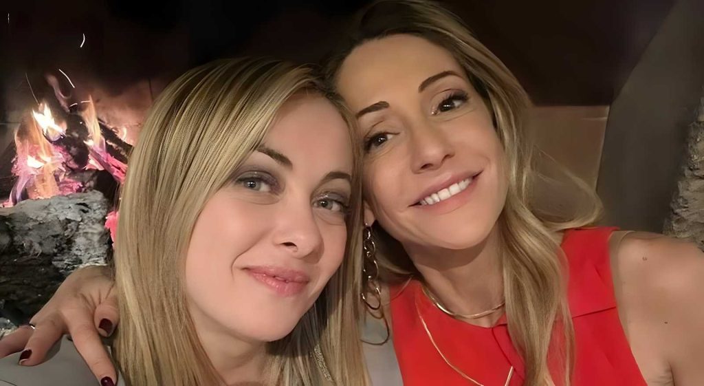 Giorgia e Arianna Meloni: le chat delle mamme come strumento indispensabile per conciliare vita familiare e politica